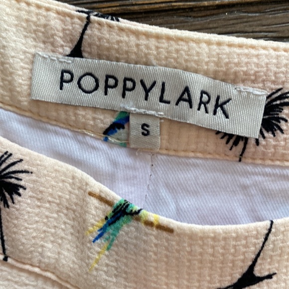 Printed shorts - Picture 2 of 4